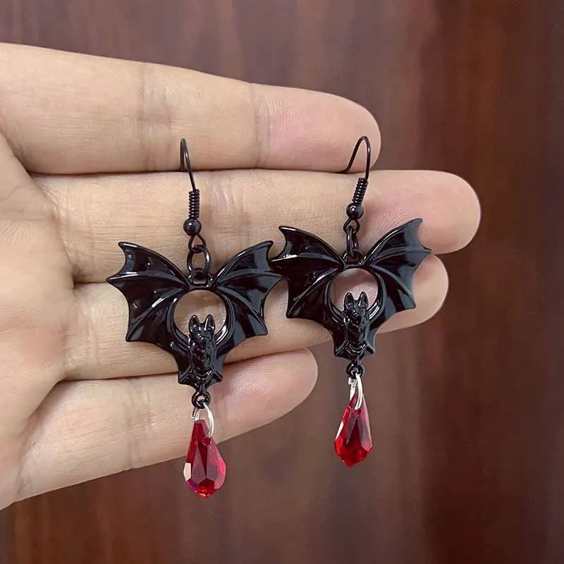 Men'S Vampire Accessories - Gothic Vampire Bat Earrings For Women