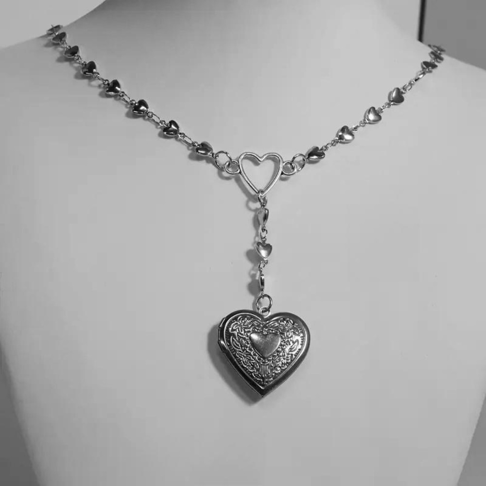 New Charm Sliver Color Carved  - Men Accessories Aesthetic 리뷰 및 가격