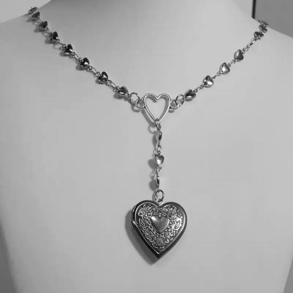 New Charm Sliver Color Carved  - Men Accessories Aesthetic 리뷰 및 가격