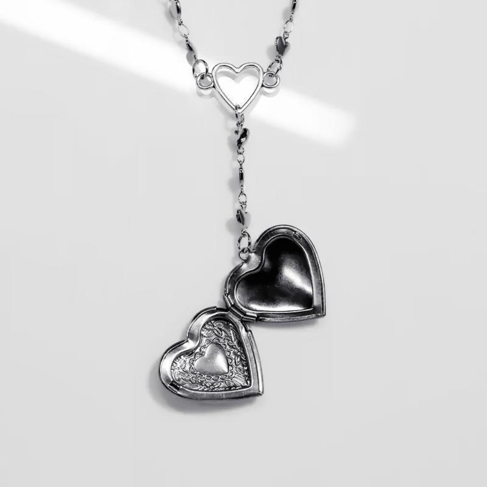 New Charm Sliver Color Carved  - Men Accessories Aesthetic 리뷰 및 가격