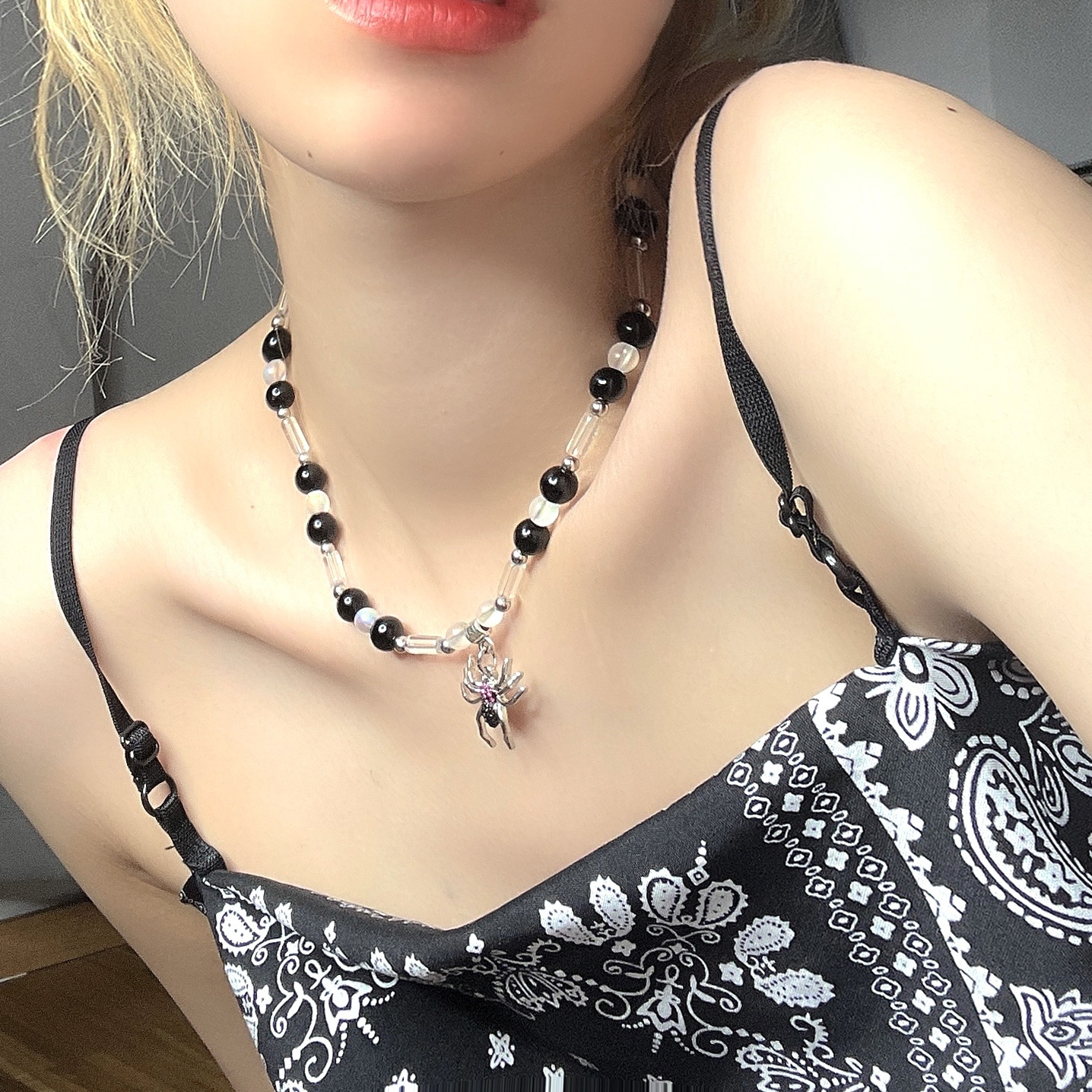 Gothic Vintage Y2K Red Glass H - Men Accessories Aesthetic 리뷰 및 가격