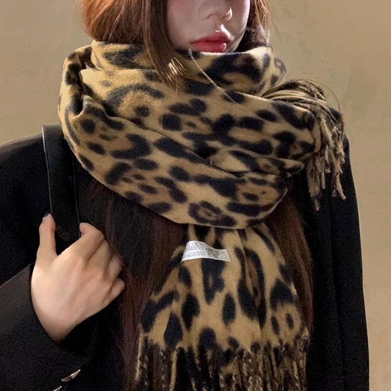 2025 New Retro Silk Leopard Pa - Men Accessories To Wear 리뷰 및 가격