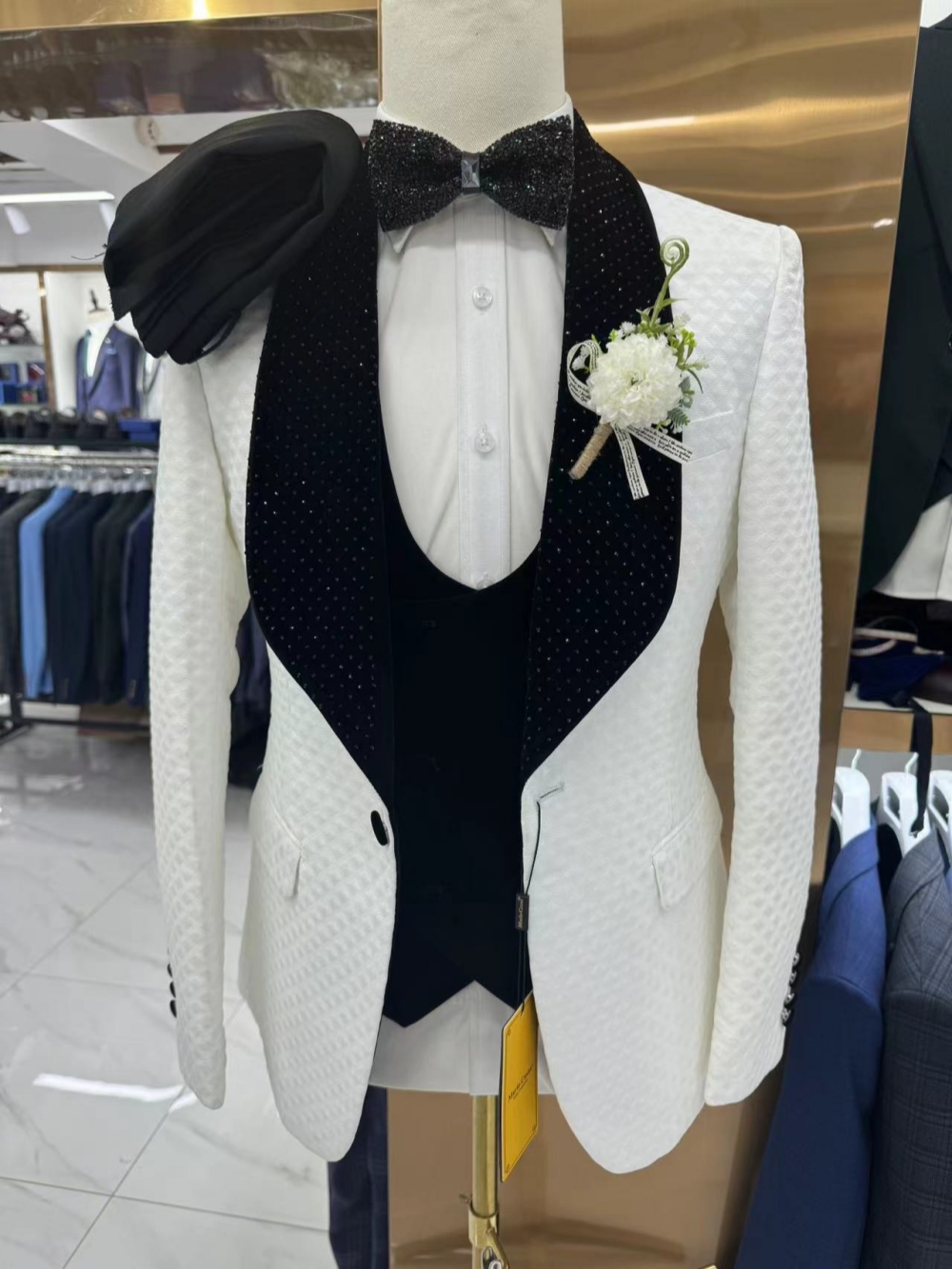 New Luxurious Beaded Tuxedo 3  - Men Formal Wear Pants recensione e prezzo