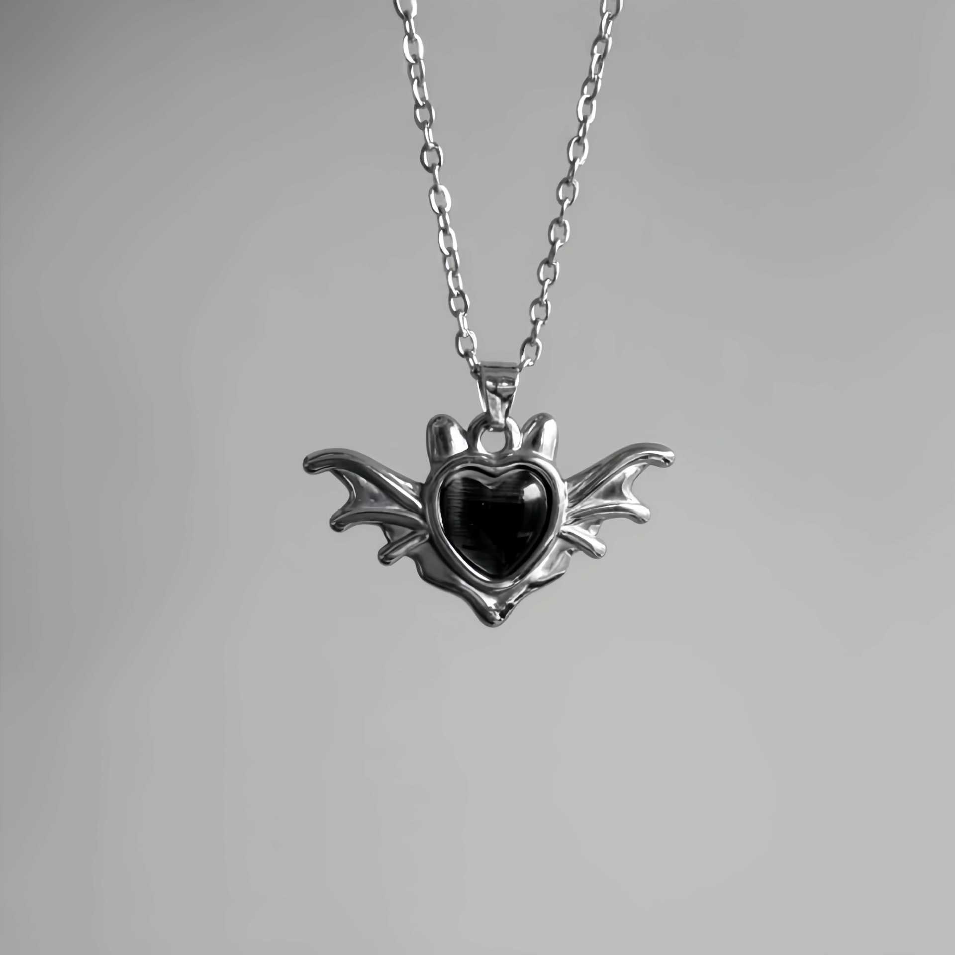 Gothic Vampire Bat Charm Neckl - Men'S Vampire Accessories 리뷰 및 가격