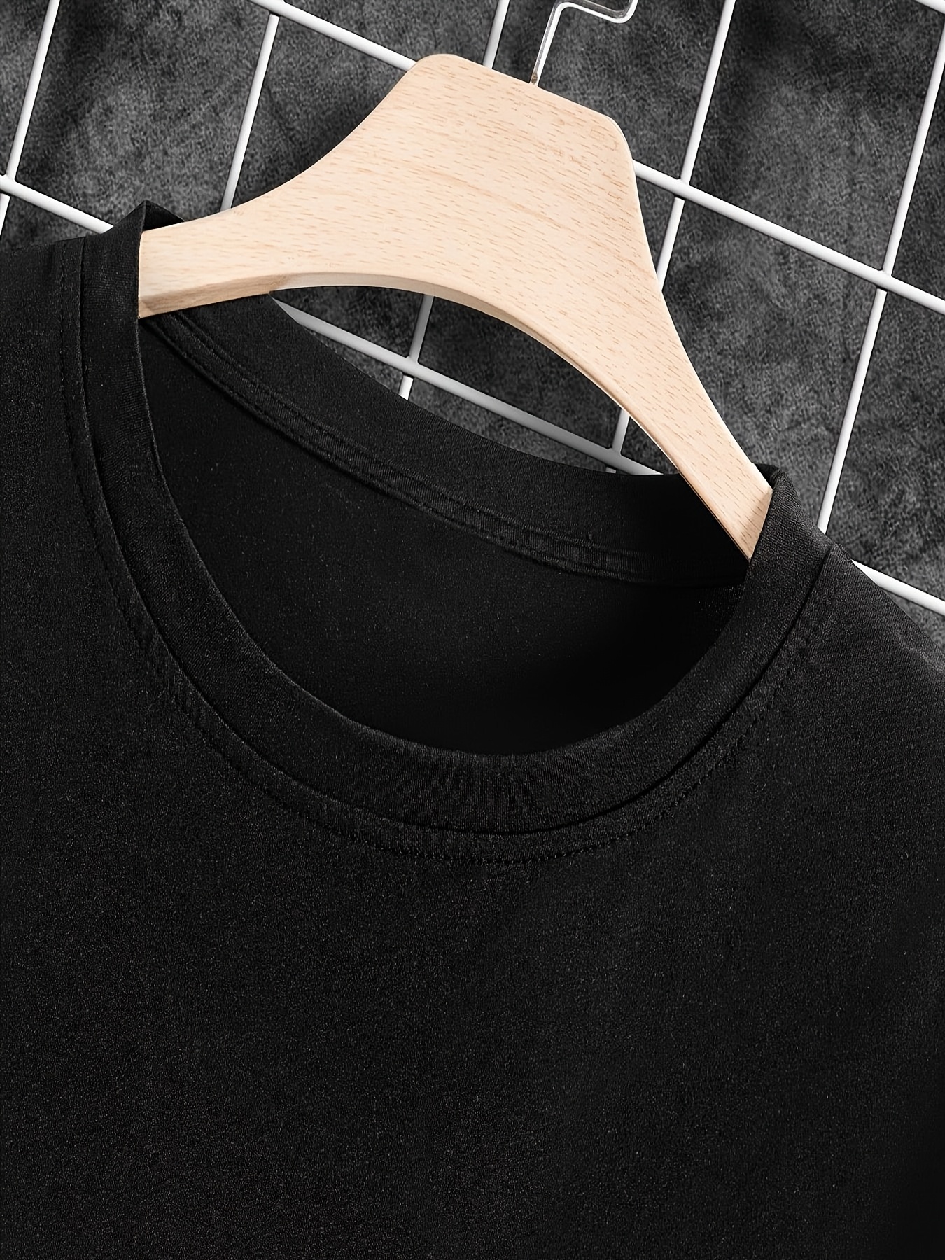 Men's Classic Retro Black Rose - Men Formal Wear Shirts recensione e prezzo